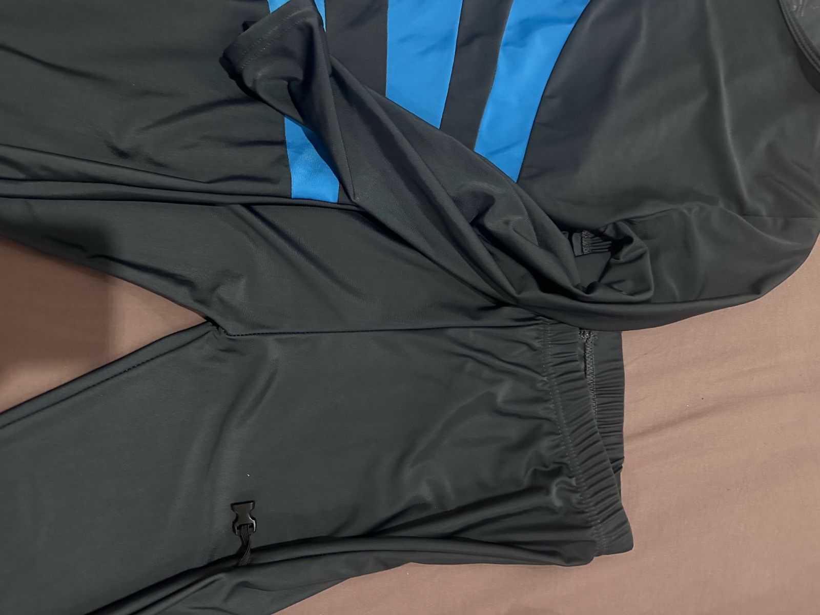 Burkini complet (Haut, Pantalon, Bonnet)