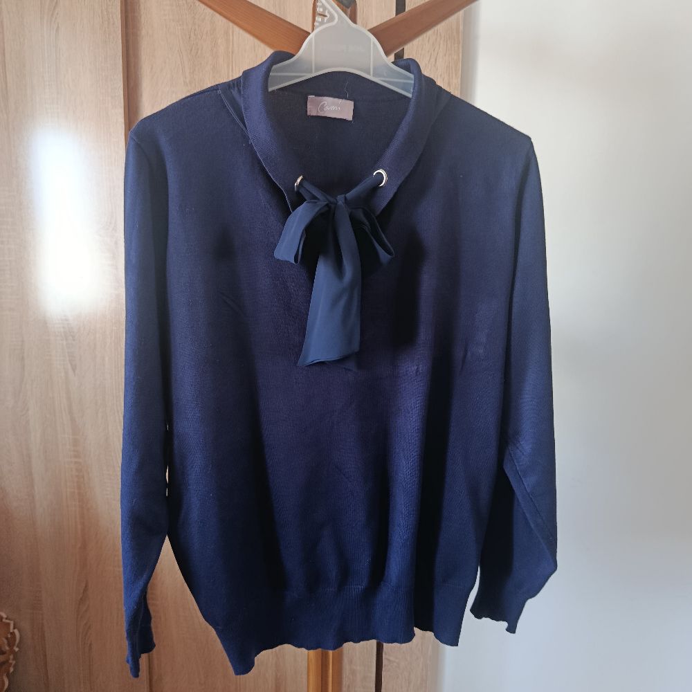Pull bleu foncé à ruban 🎀 T.40/42