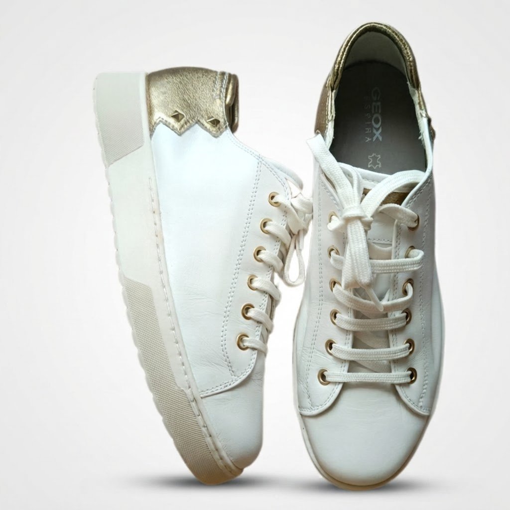 Sneakers blancs Geox neufs P.39