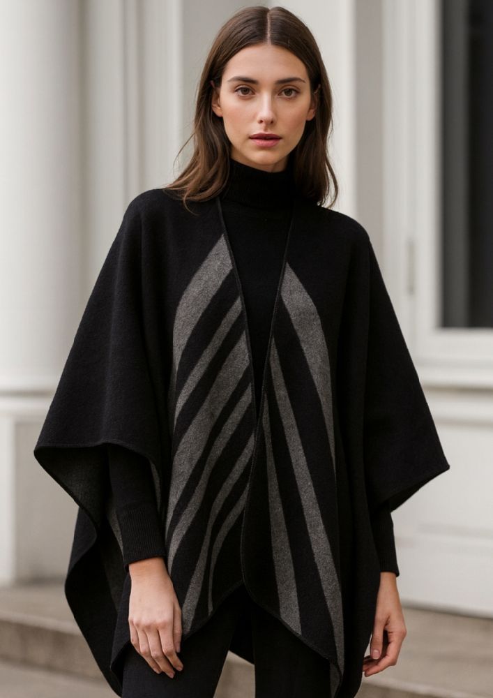 Cape Zara Accessories – Neuve jamais portée, Importée de France 🇲🇫💫 modèle original (étiquette présente) Couleur noir et gris tendance, parfaite pour la saison fraîche.