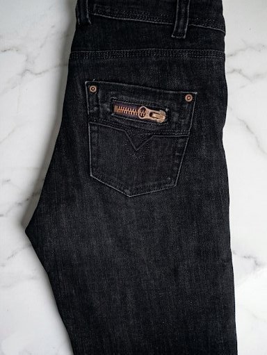 Un denim noir peu porté de la marque kiabi woman 99%cotton importée 🇲🇫,