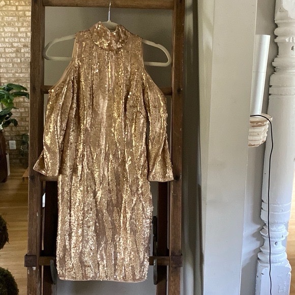 Robe doré