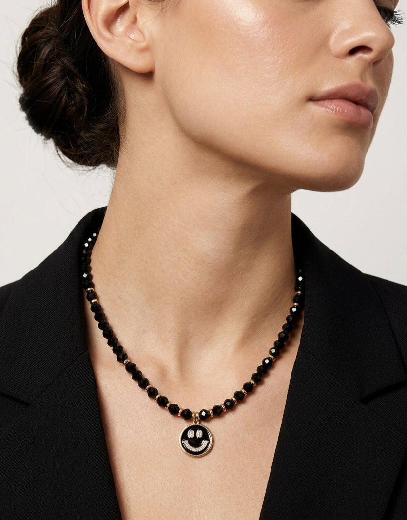 Collier Smiley en Perles Facettées