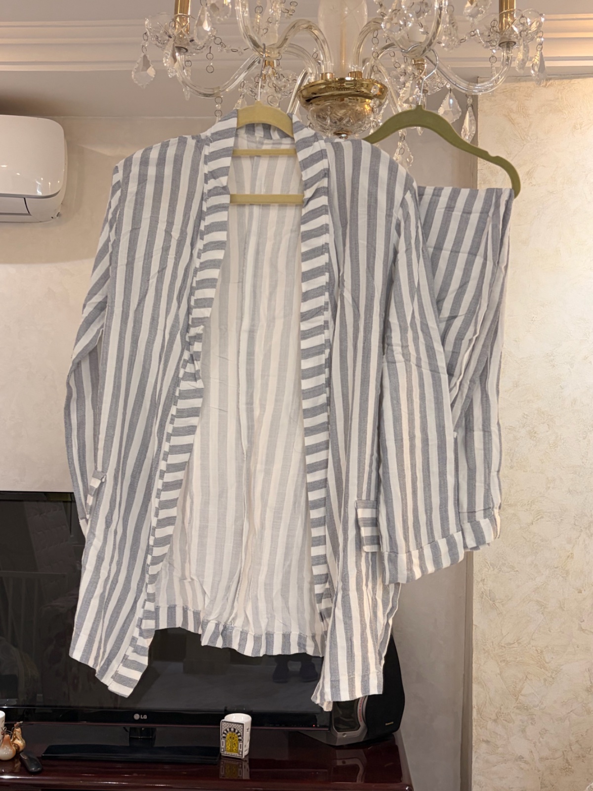 Ensemble blanc et gris 