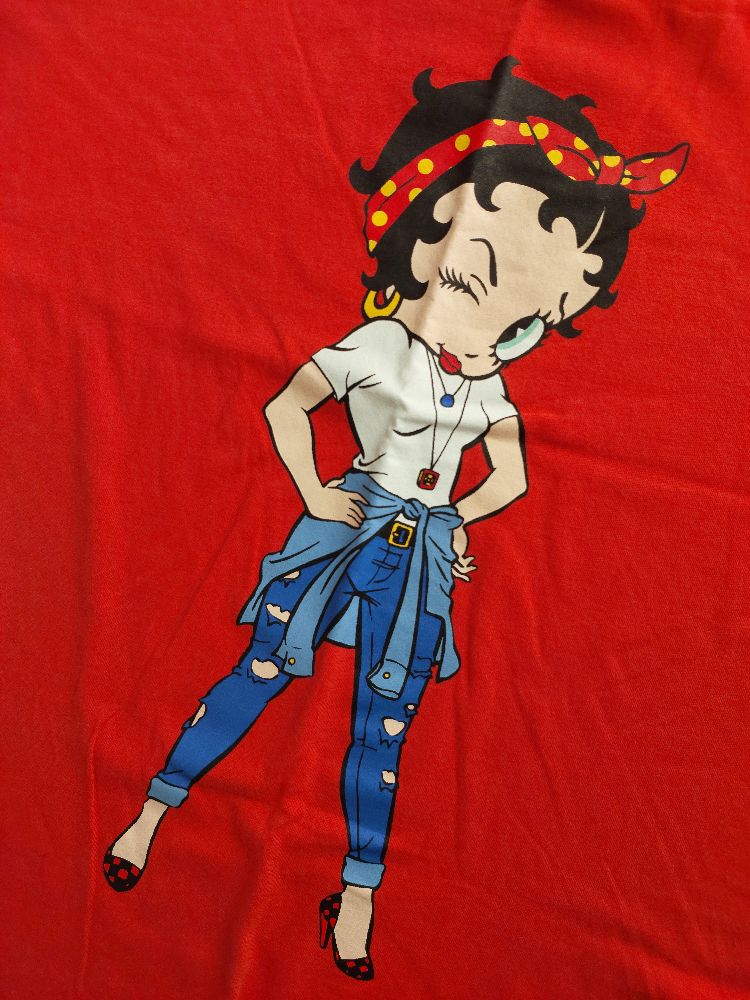 pull rouge 