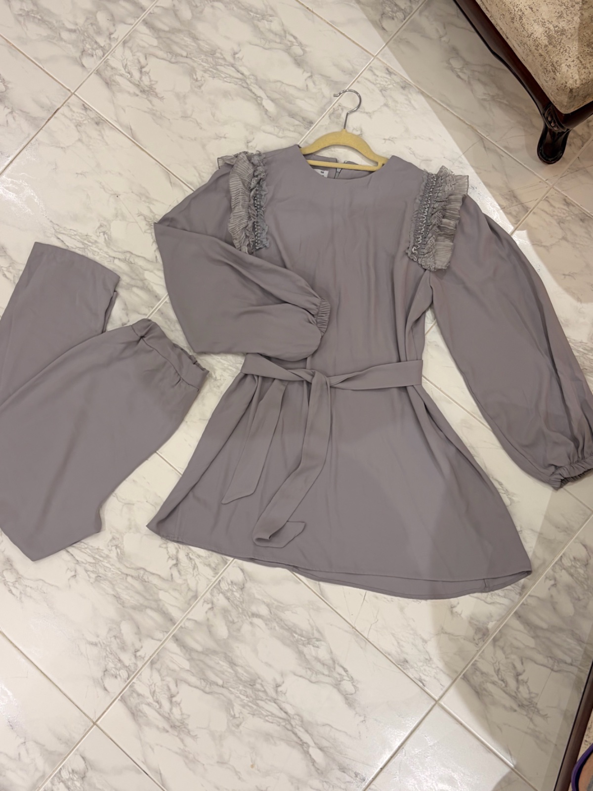 Ensemble gris elegant 
