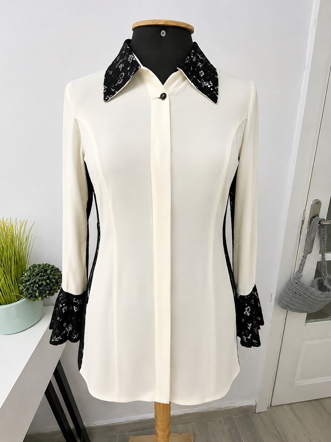 Chemise noir et blanc dentelle