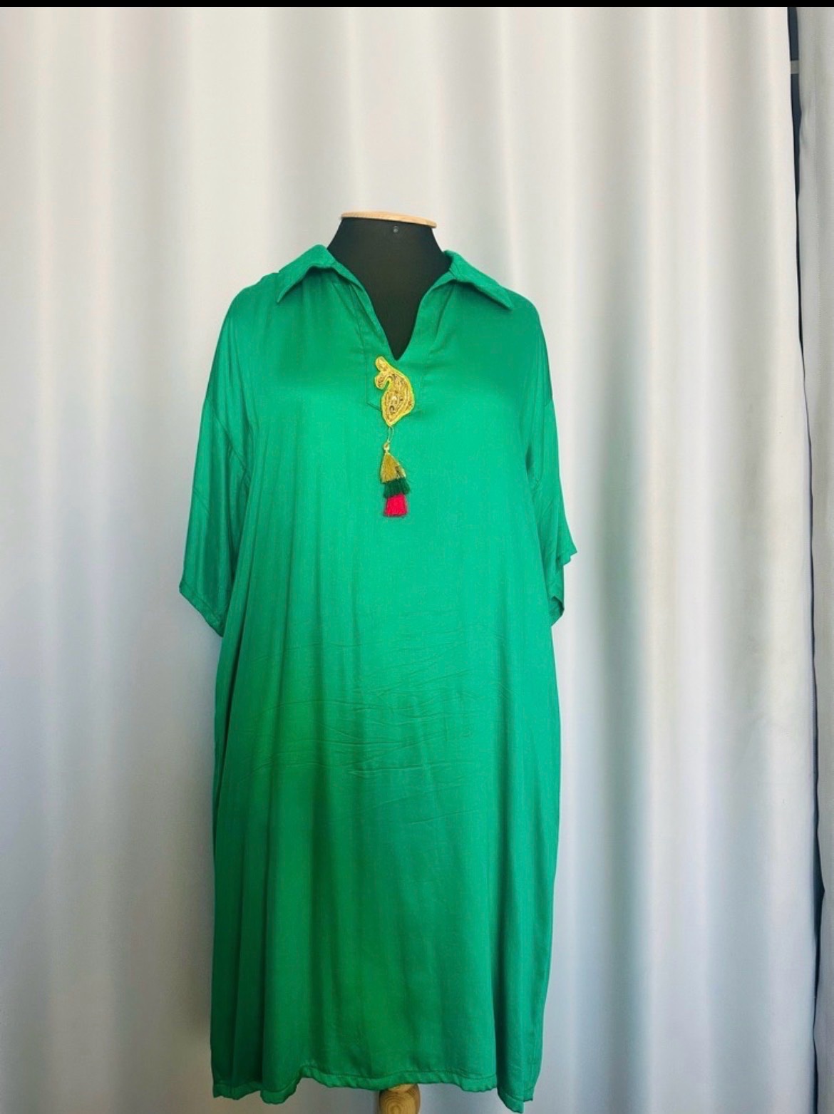 Robe verte traditionelle 
