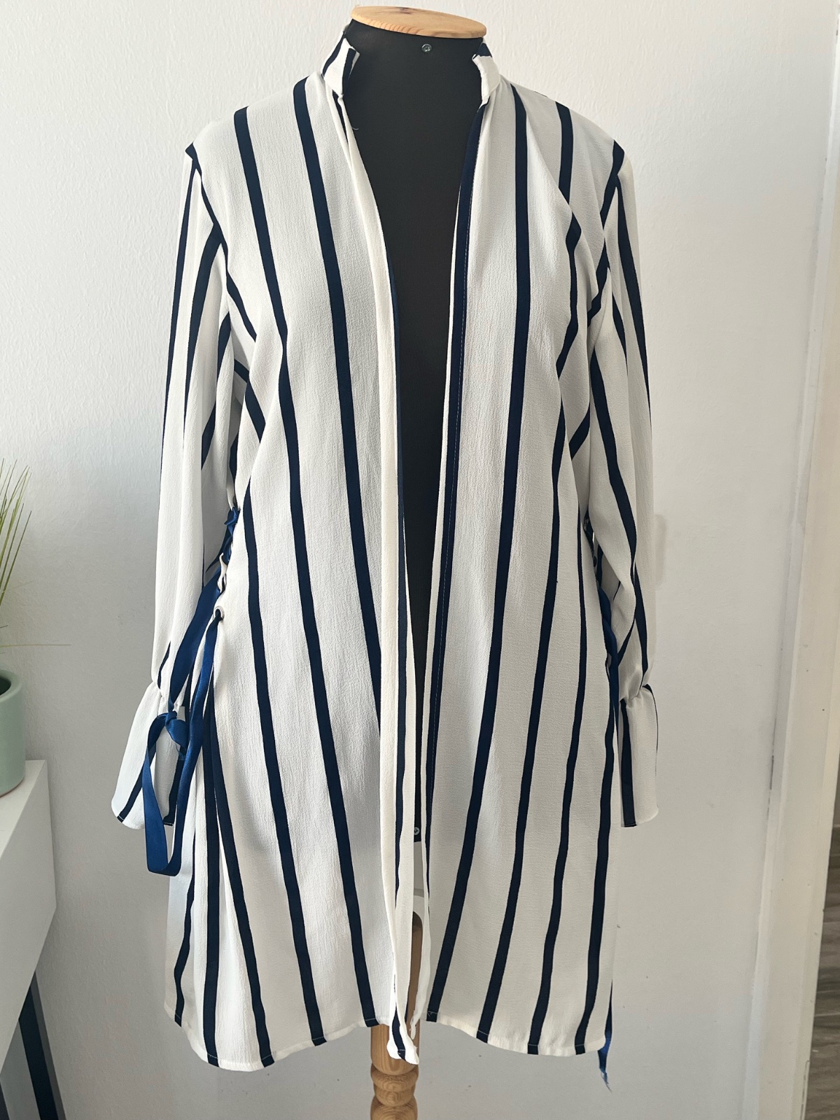 Chemise blanc bleu marine 