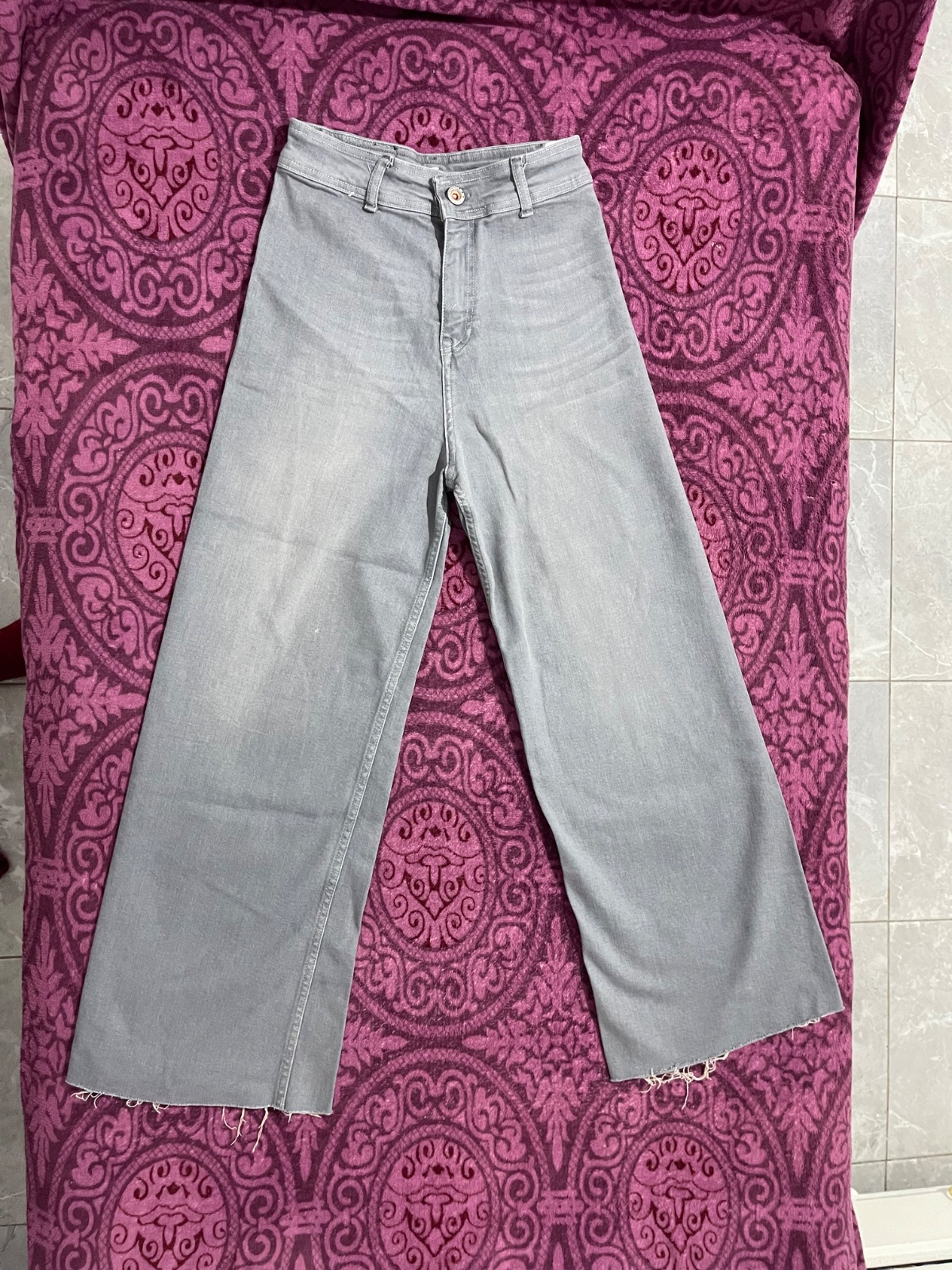 Pantallon jean à 40 dt