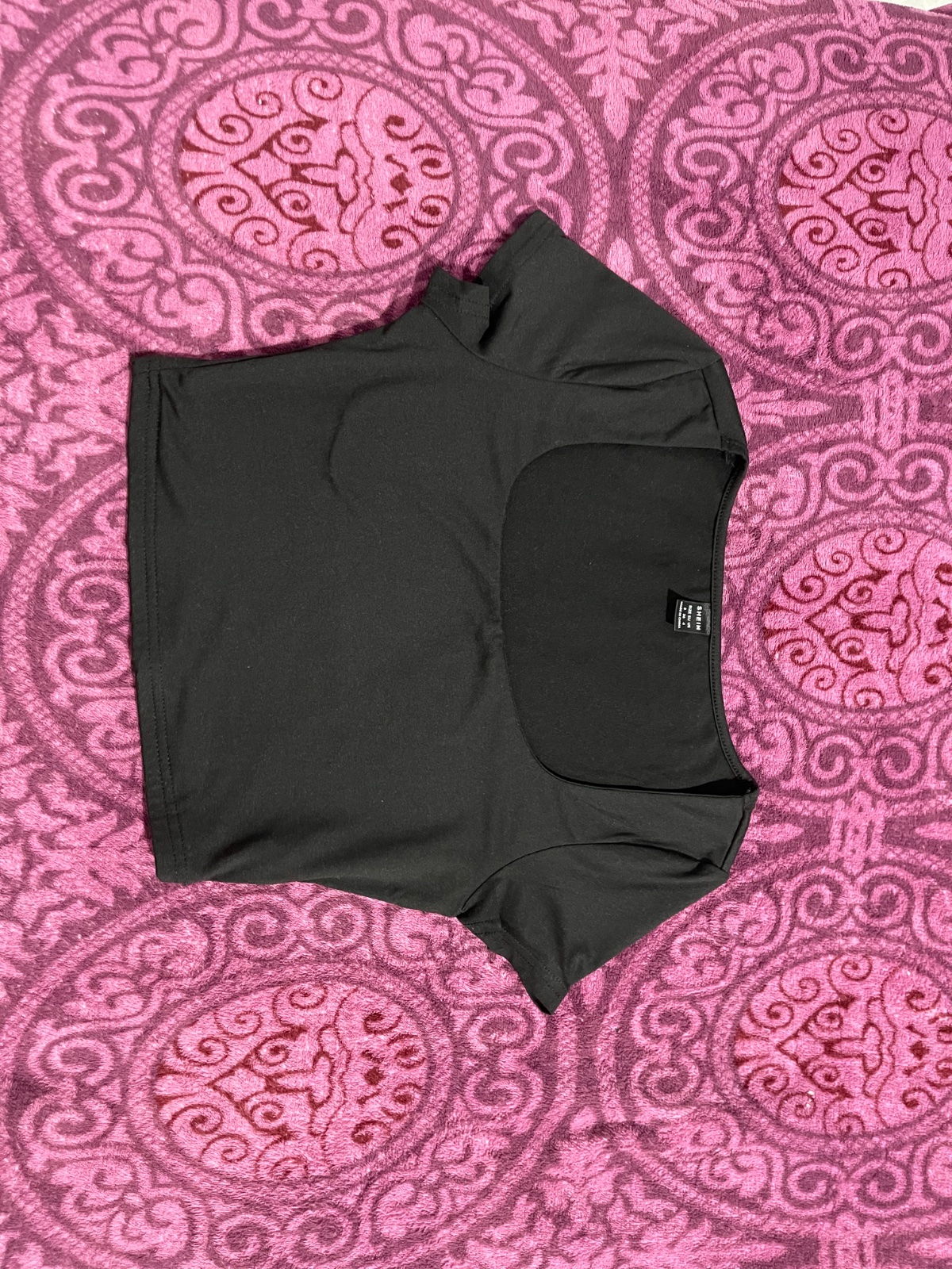 Pull shein basic à 10 dt