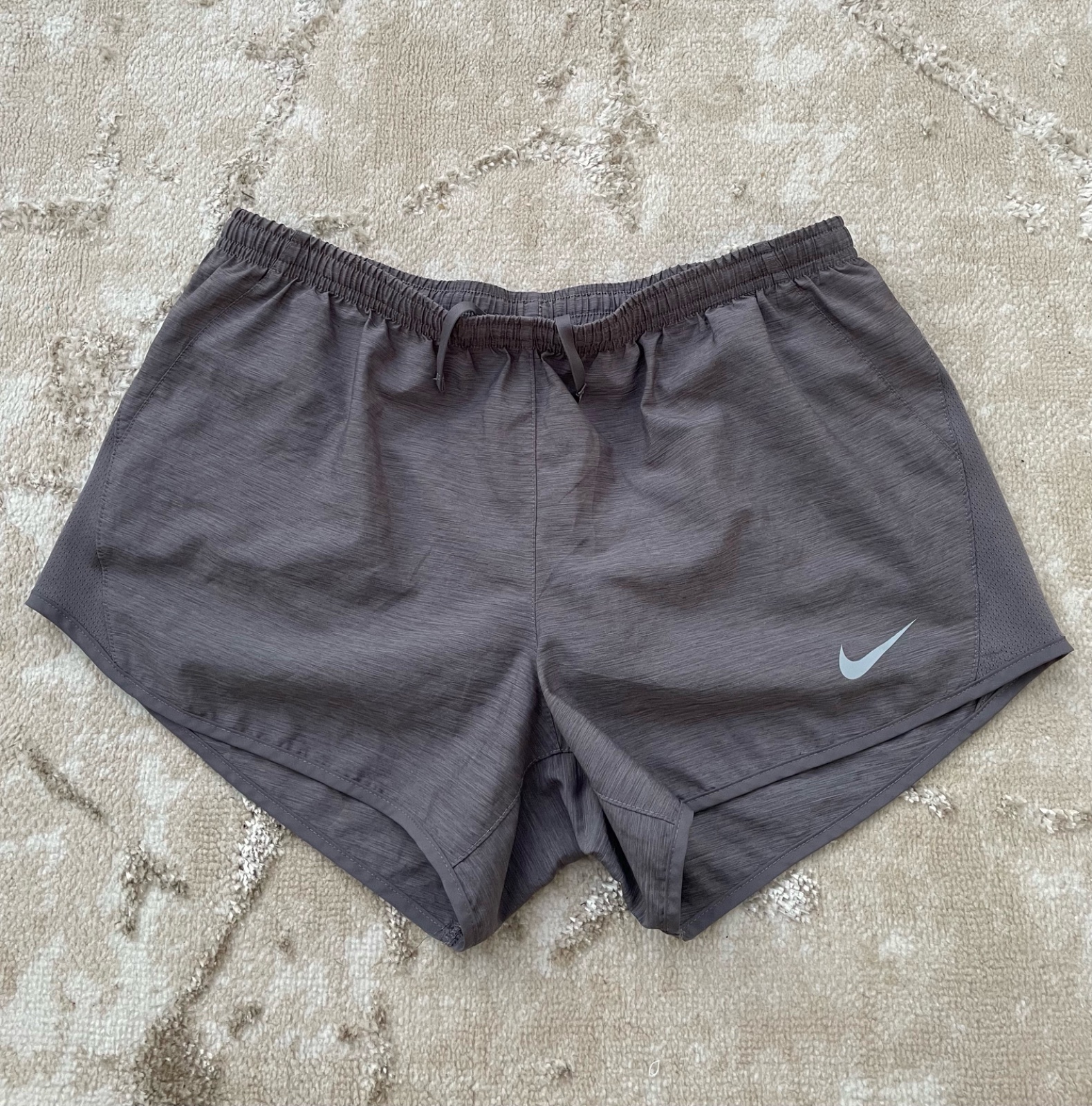 SHORT GRIS CHINÉ