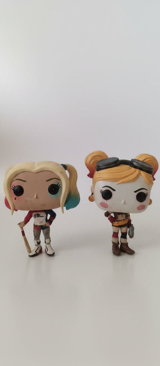 Lot de 2 Funko POP Harley Quinn 