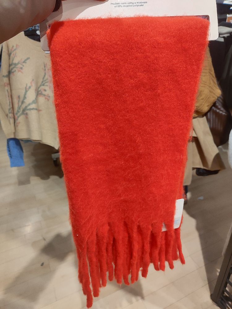 Écharpe Mikasa rouge