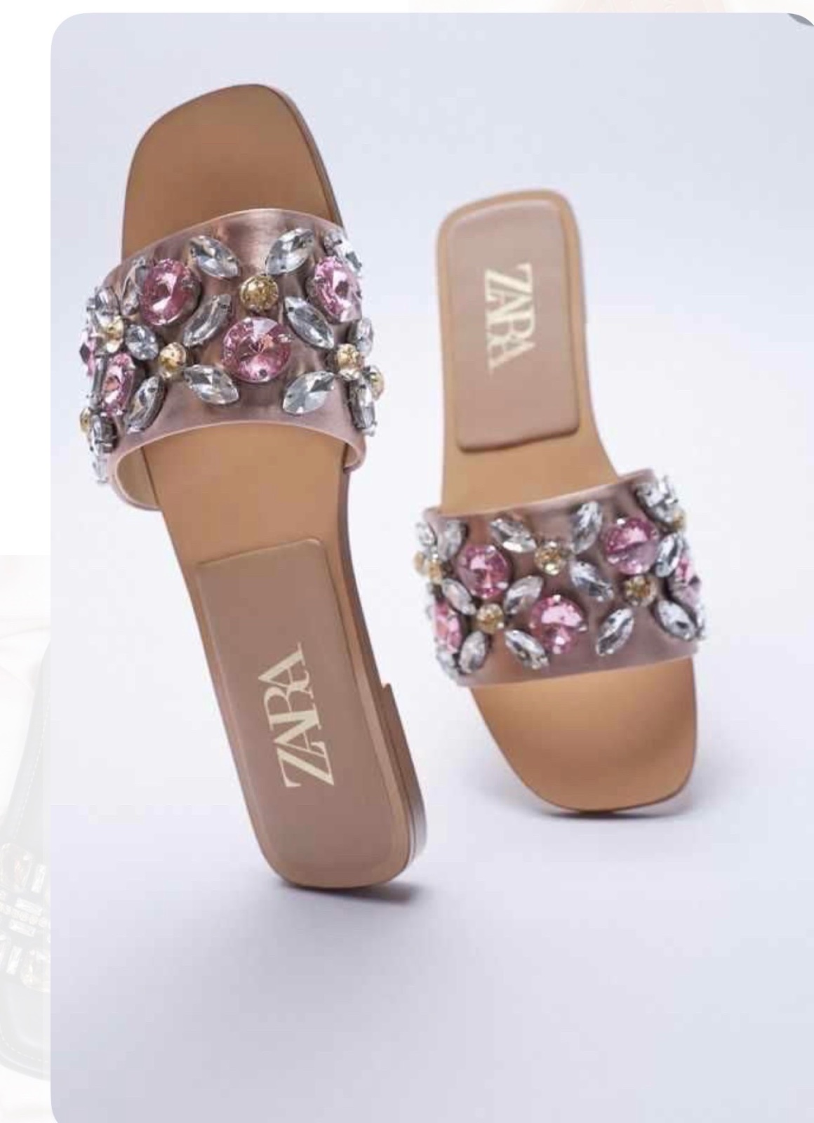 Mules ZARA avec des strass 