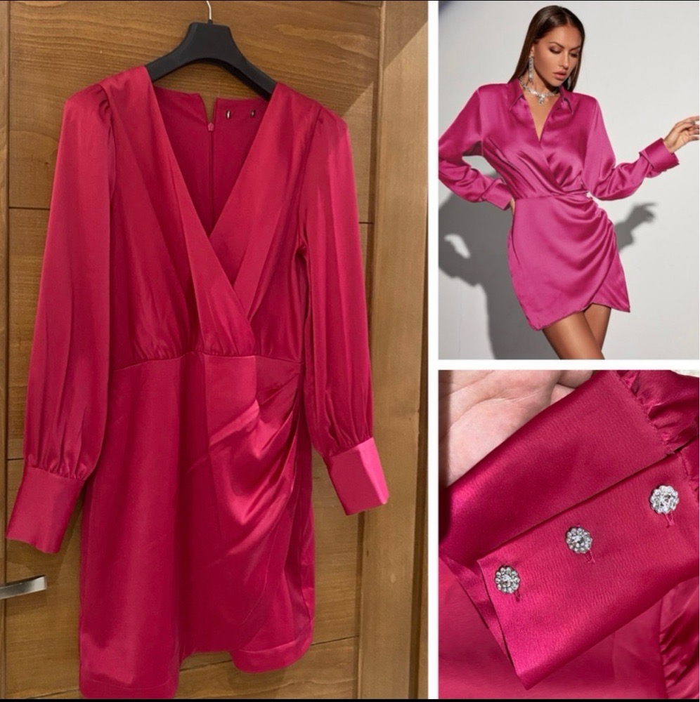 Robe rose 💕💕satinée trés fluide boutonnage bijoux 