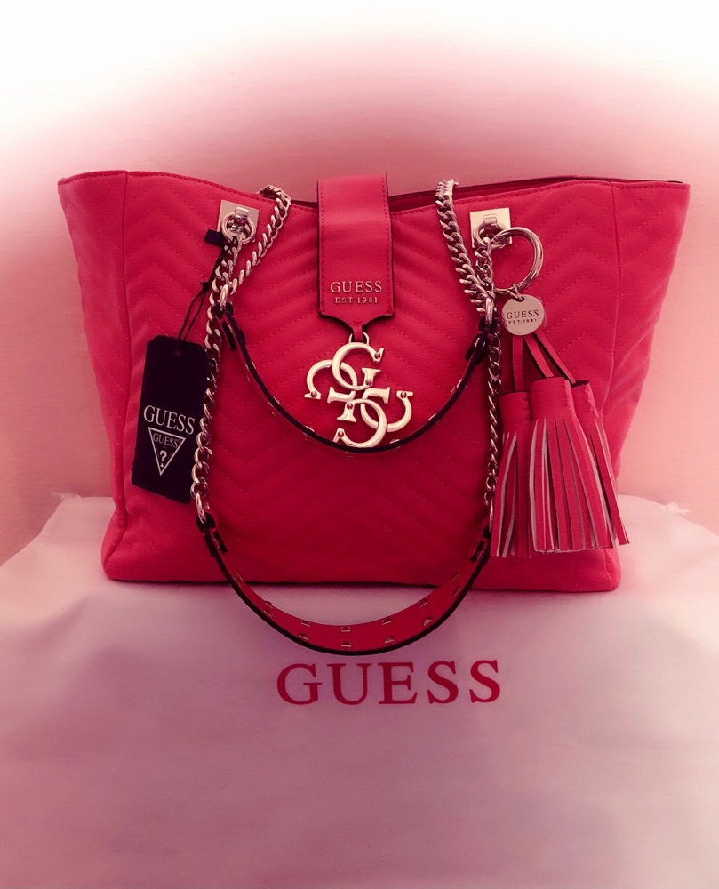 sac GUESS authentique tt neuf 