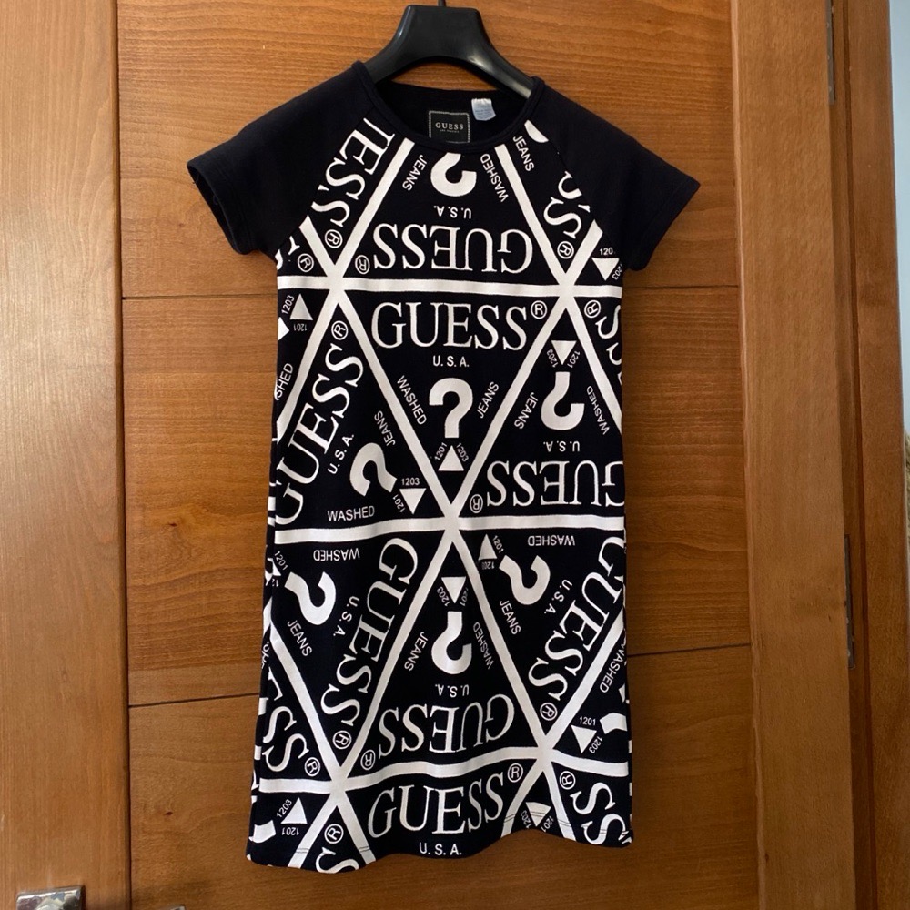 robe GUESS à logo taille 10 ans 