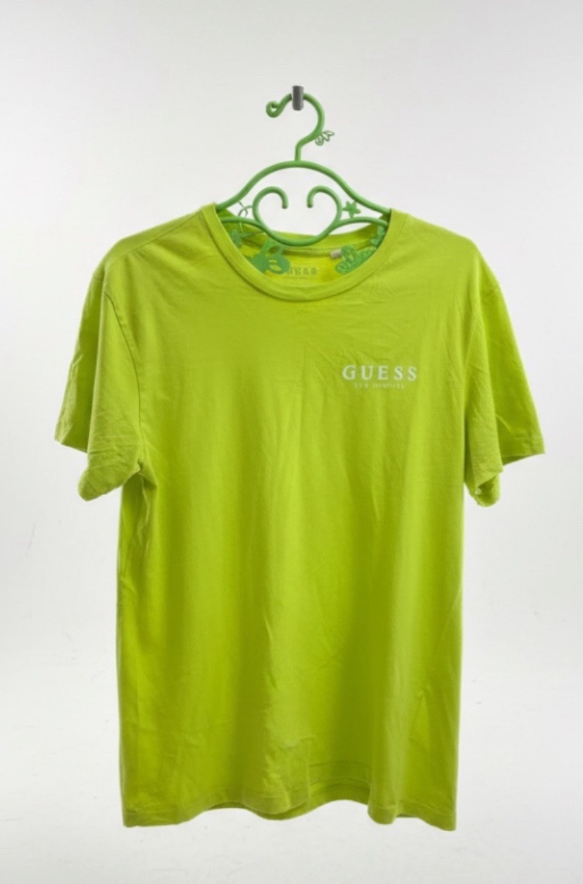 Tshirt guess 