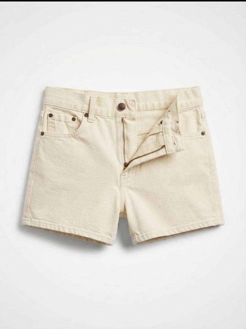 Short jean couleur beige mom fit 