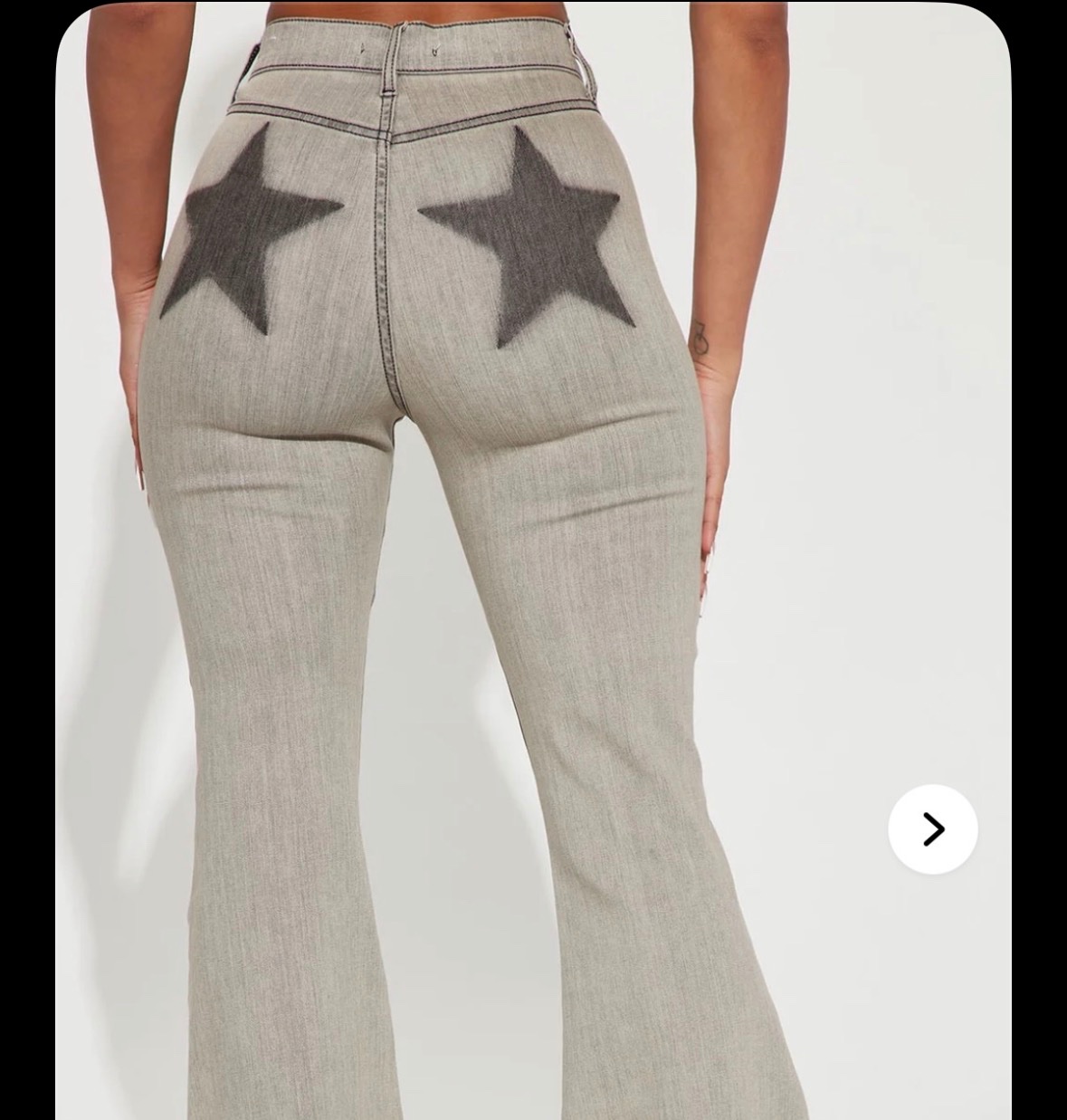 Jean Fashion Nova gris à étoiles – Coupe flare Y2K ⭐