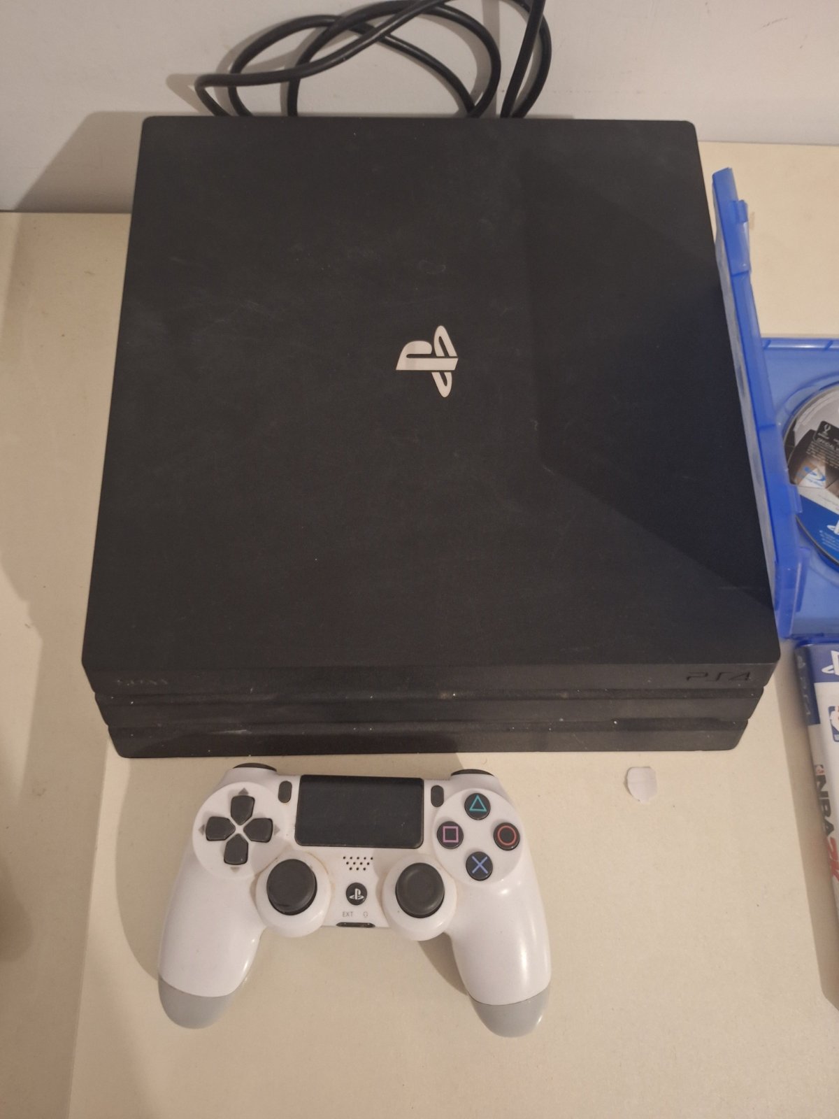 Play station 4 pro