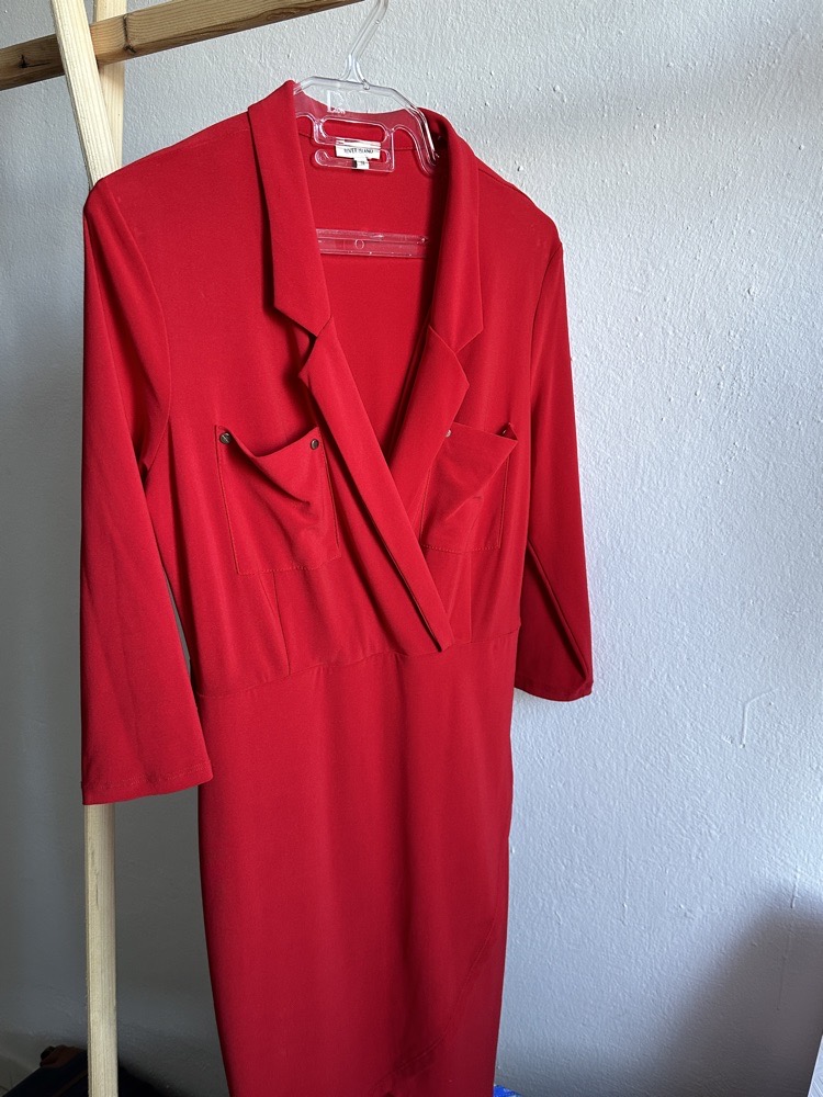 red dress with a belt ♥️