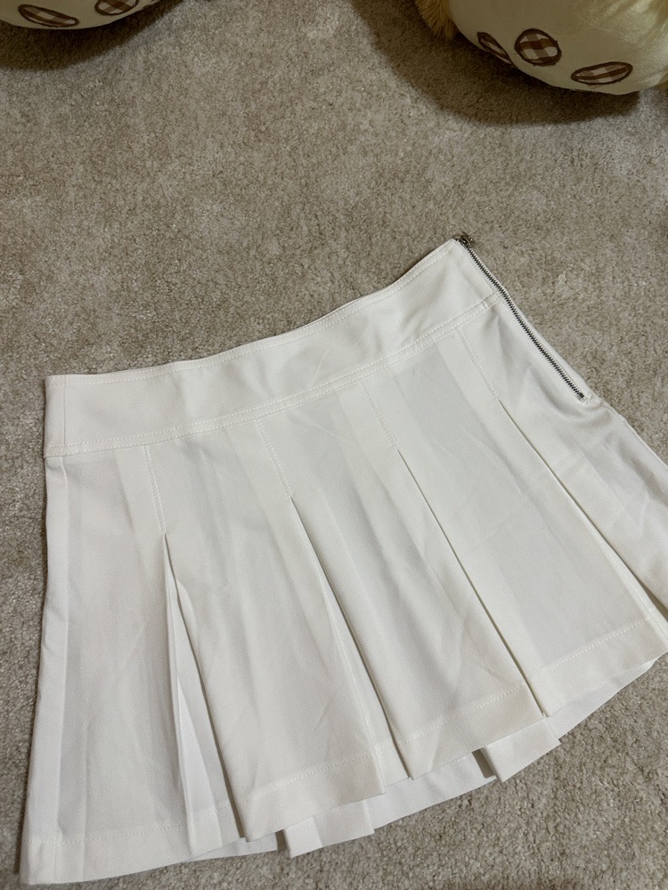 tennis/ mini  skirt 