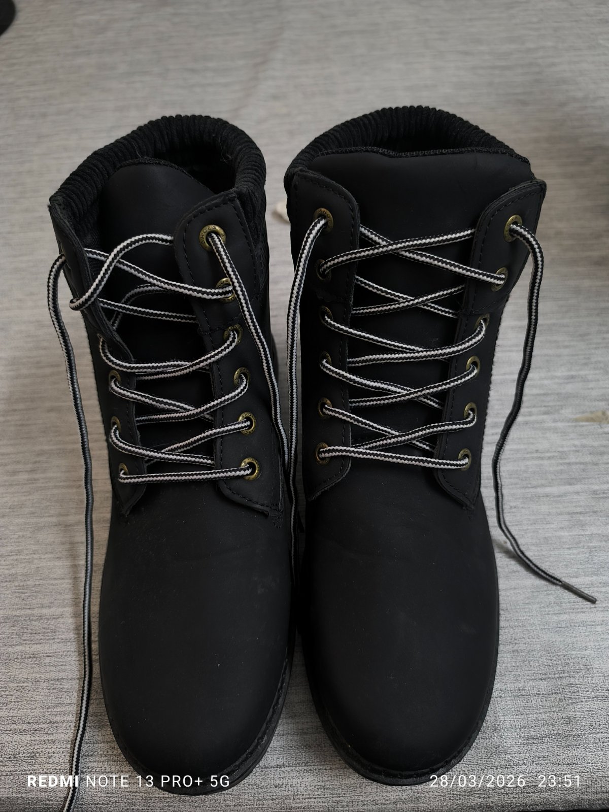 Boots noir importé jamais porté 