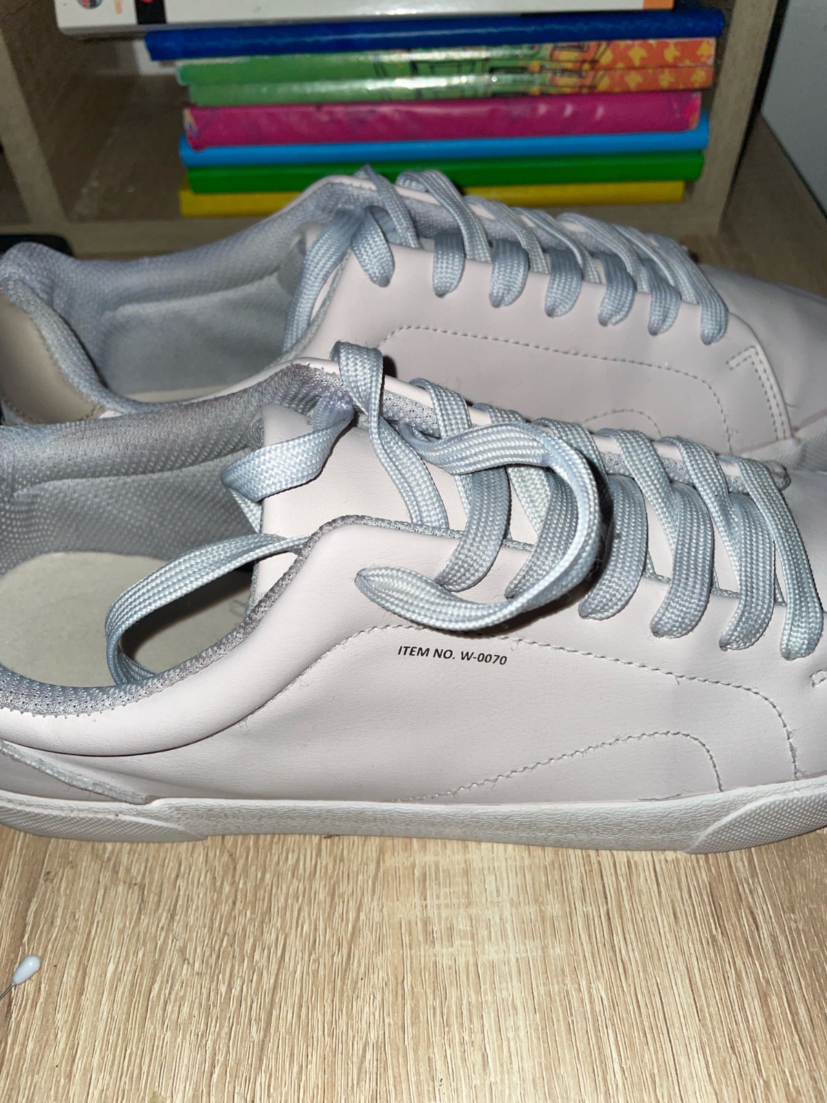 Basket blanche unisexe – style minimaliste, presque jdida