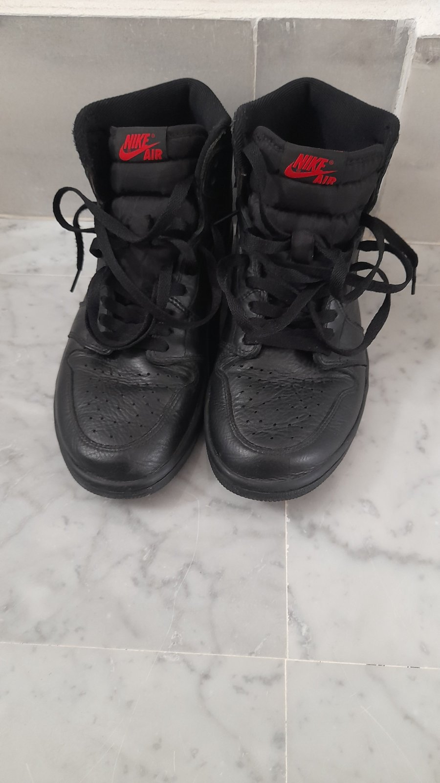 Air jordan triple black 