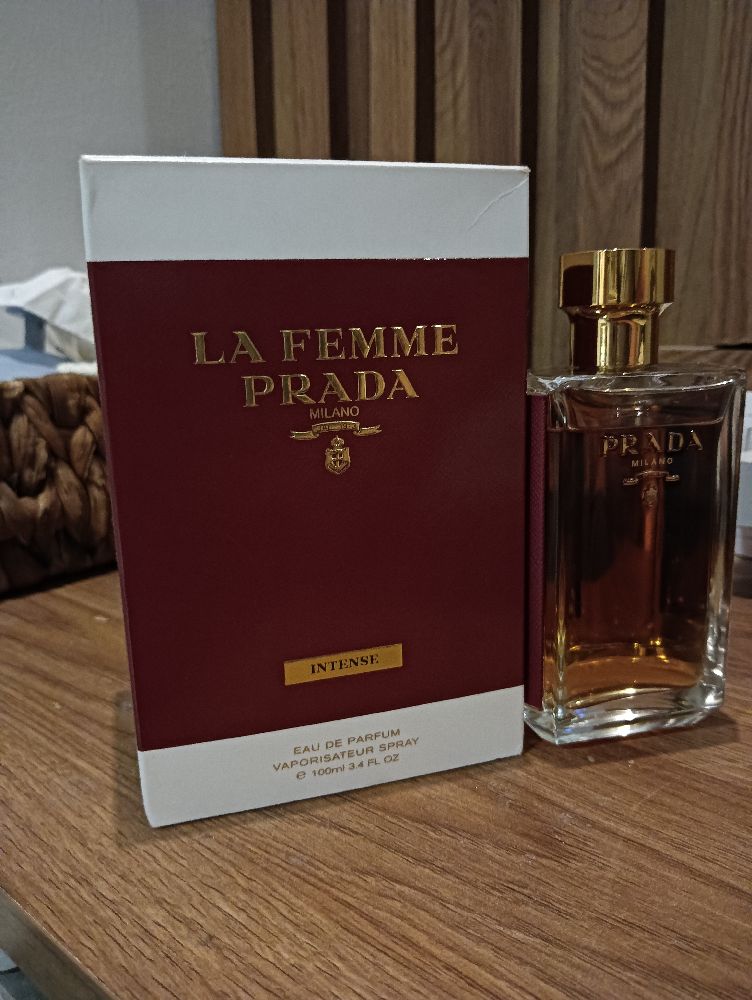 La femme prada intense eau de parfum 