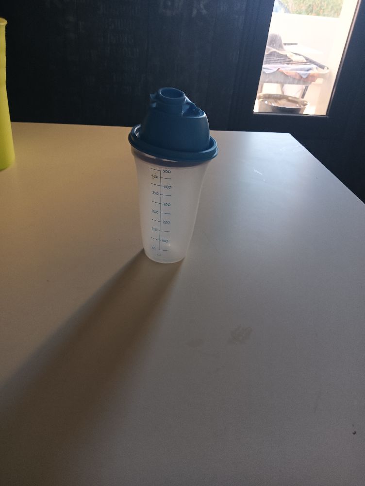 Milkshake tupperware 