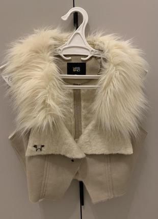 Veste aviateur en fourrure courte dafdouda w 7nina neuf sans étiquette de la taille S w tlabes XS zeda