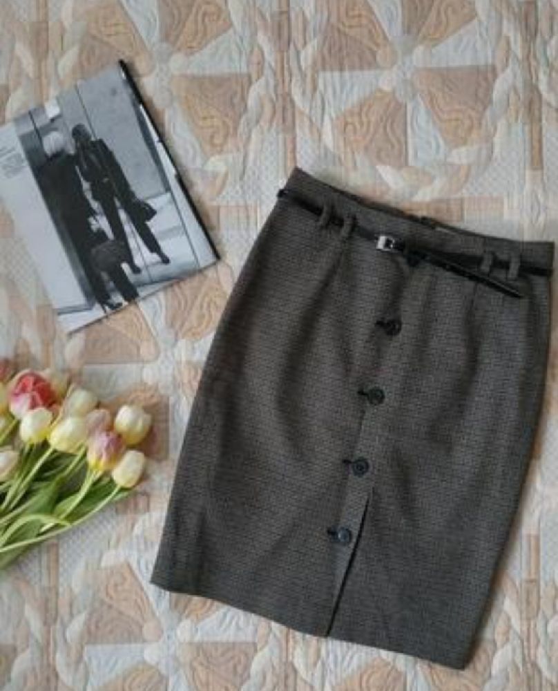 Jupe Mini d'hiver marque h&m dispo taille XS neuf 