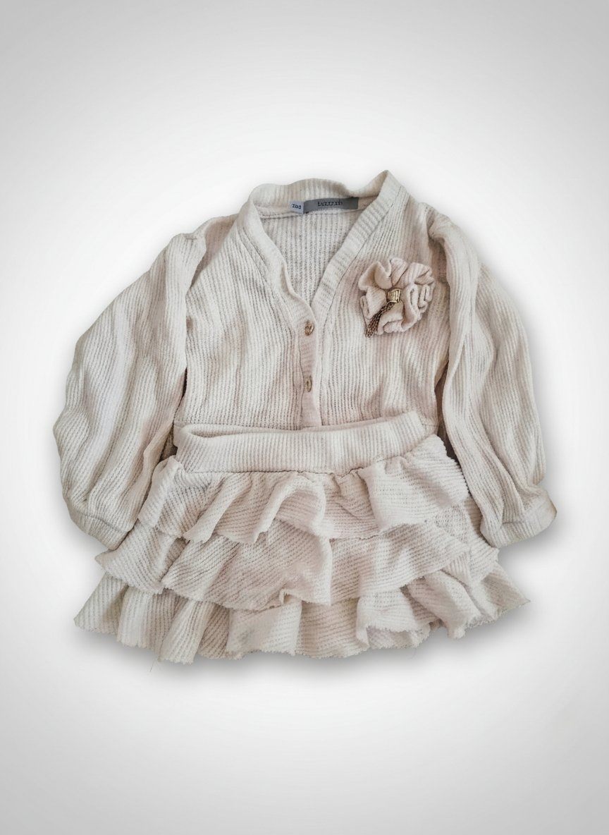 Ensemble fille tres chic de la marque karaca'#