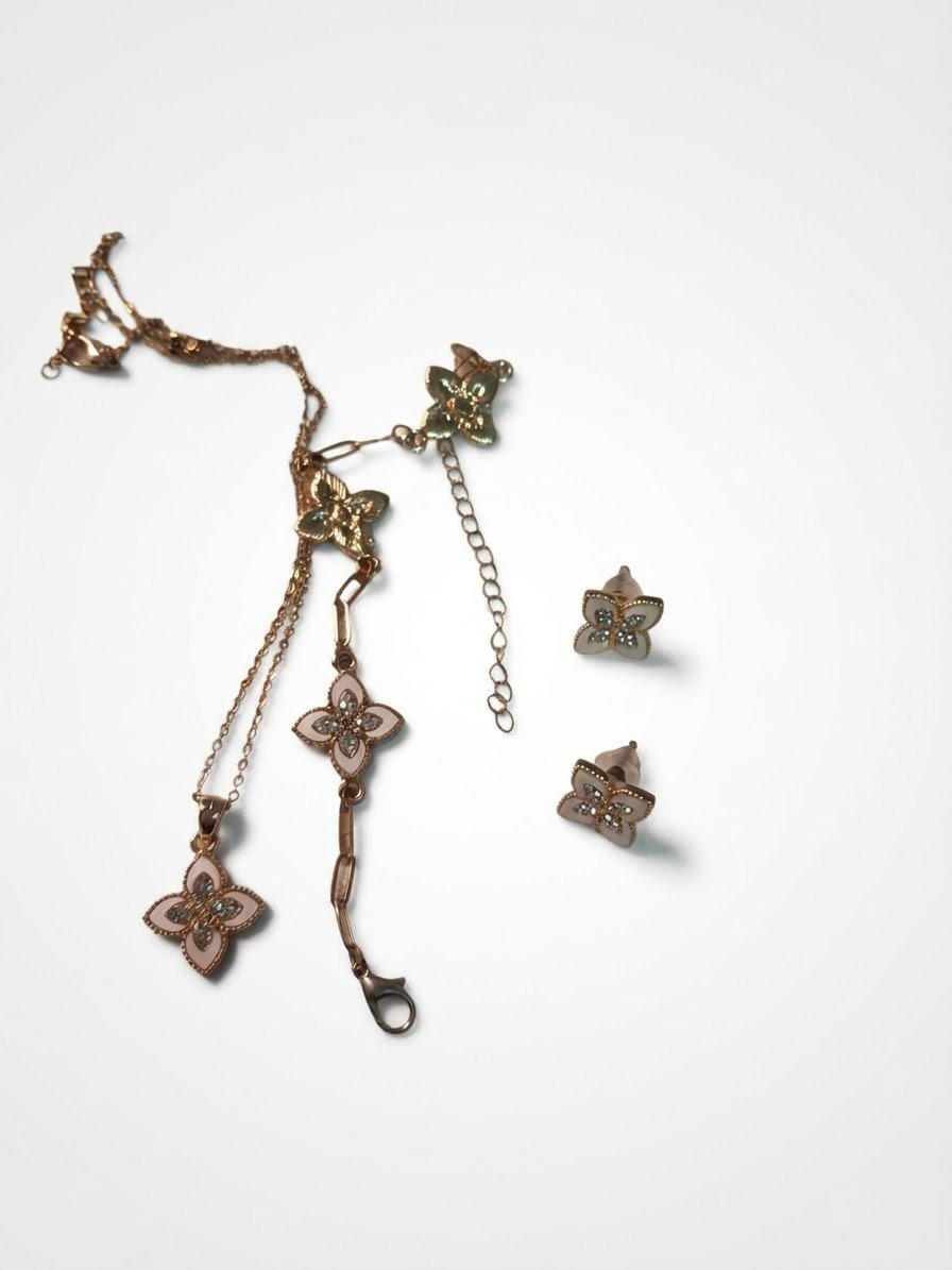 Ensemble de 5 pièces Collier, pendentif, boucles d oreilles, bague et bracelet 