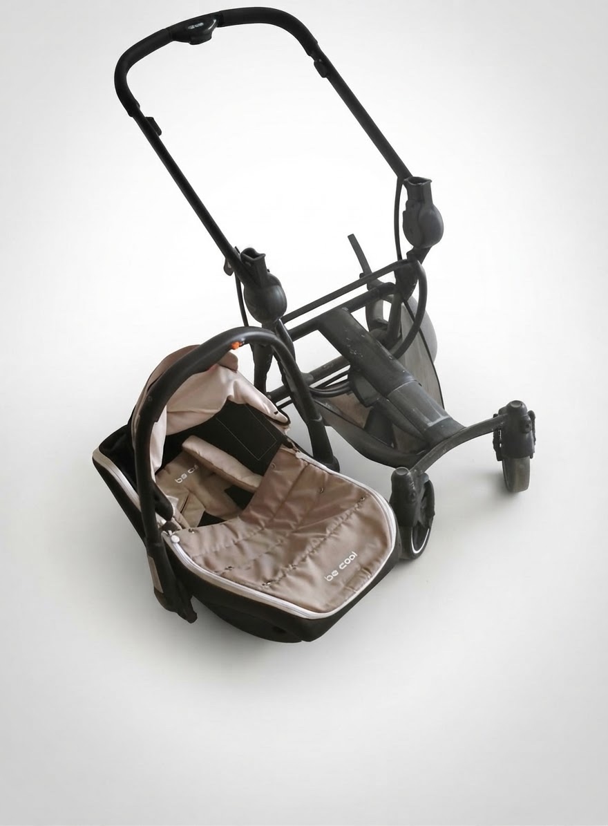 Pousette avec maxi cosi 