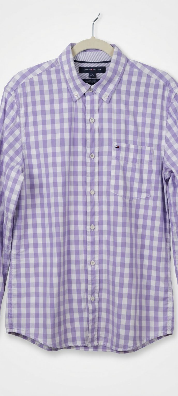 Très jolie chemise la marque toomy Hilfiger coupe ajustée la taille m