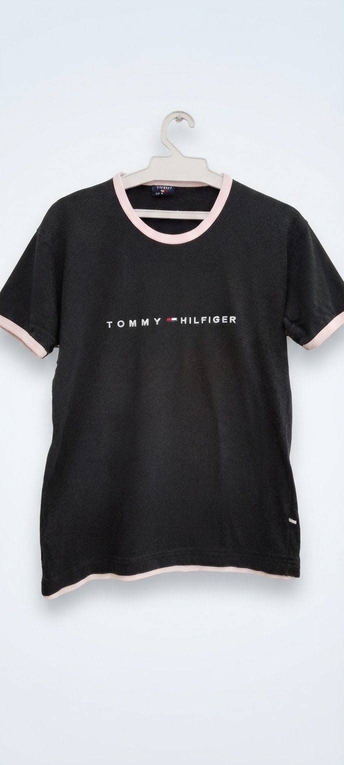 T-shirt tres jolie la marque tommy Hilfiger en coton 