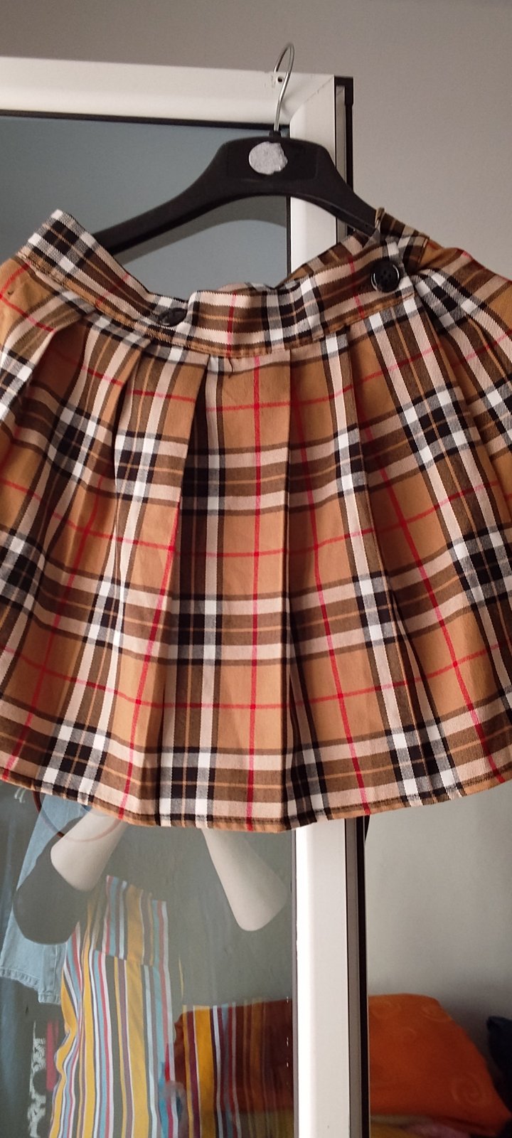 Jupe courte taille m avec revere
