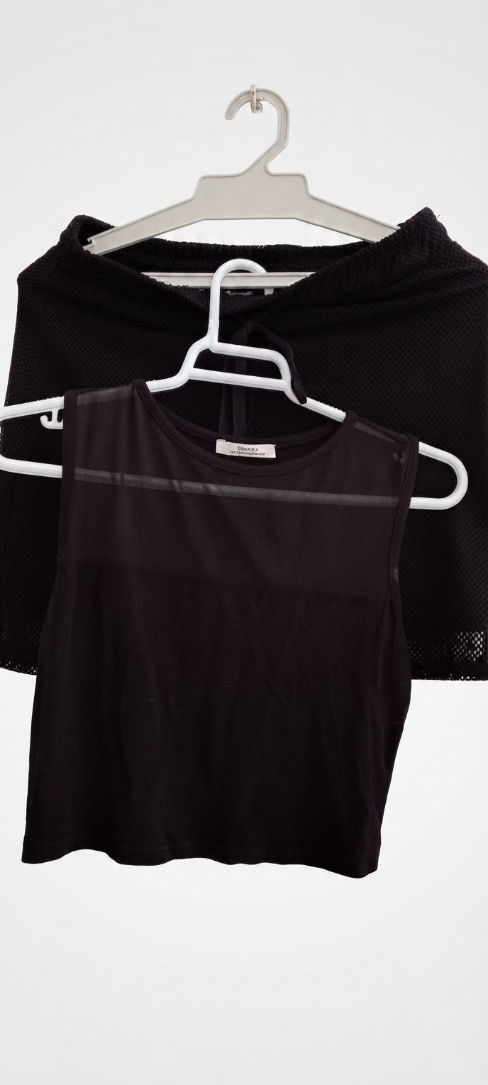 Tenue pour jeune fille petit taille top la marque shana +mini jupe la marque garage
