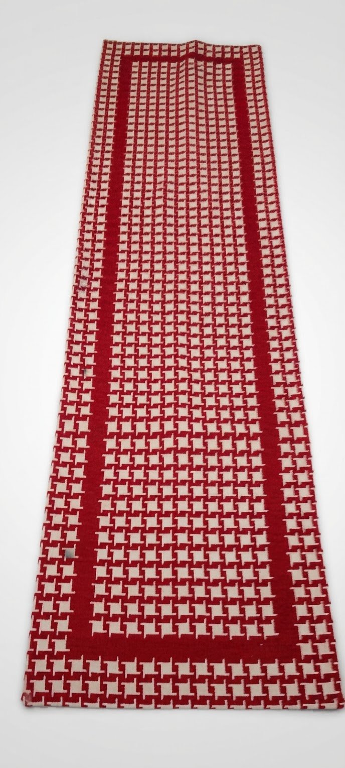 Très jolie tapis largeur 2m/50 made in Italy 