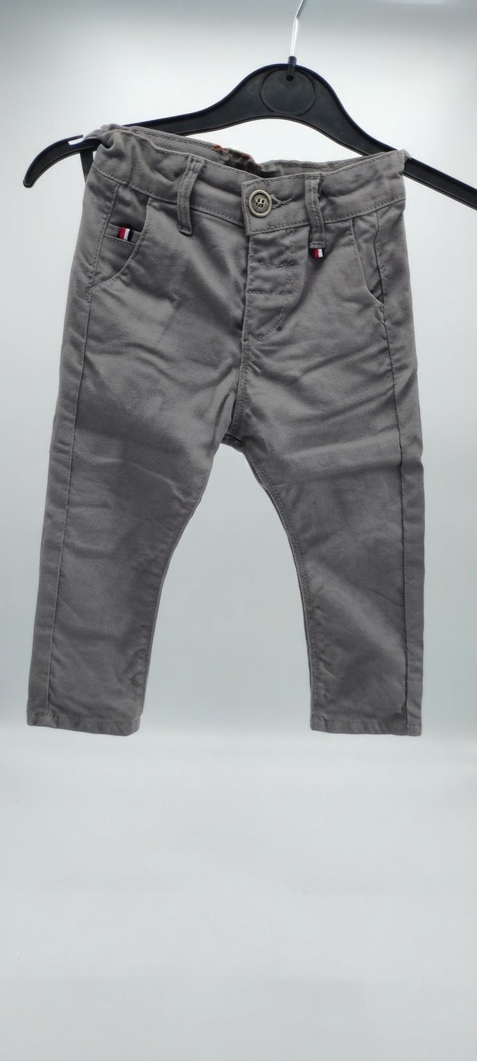 Pantalon tres jolie pour enfants de un ans 