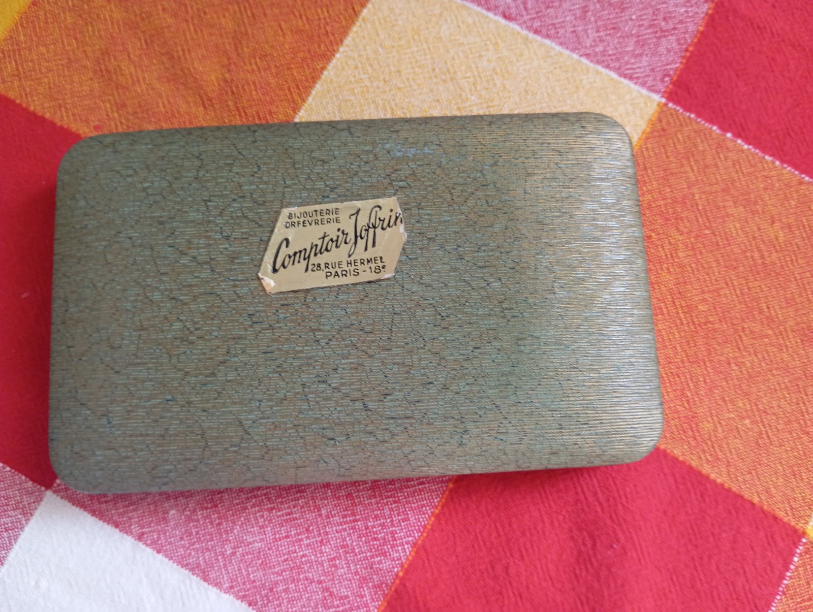 Boite bijoux vintage d une maison de joaillerie de luxe américaine 