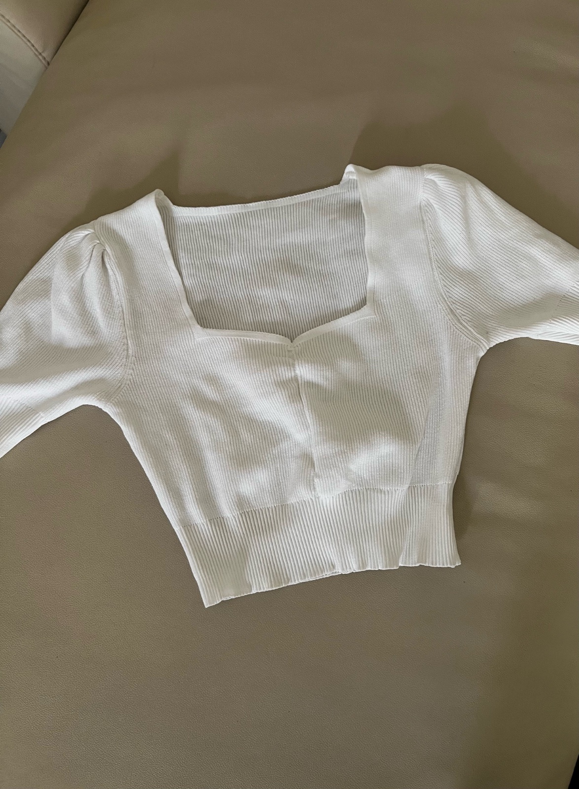 Joli Top en blanc 