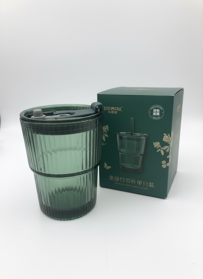 Verre avec paille 
