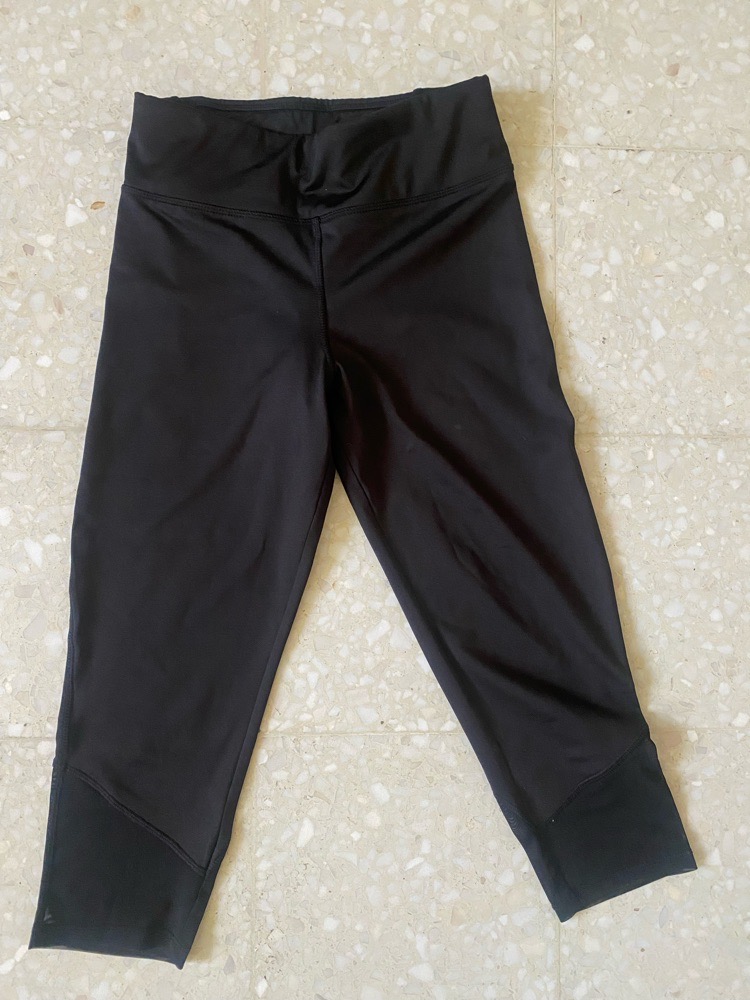Short BERSHKA leggings