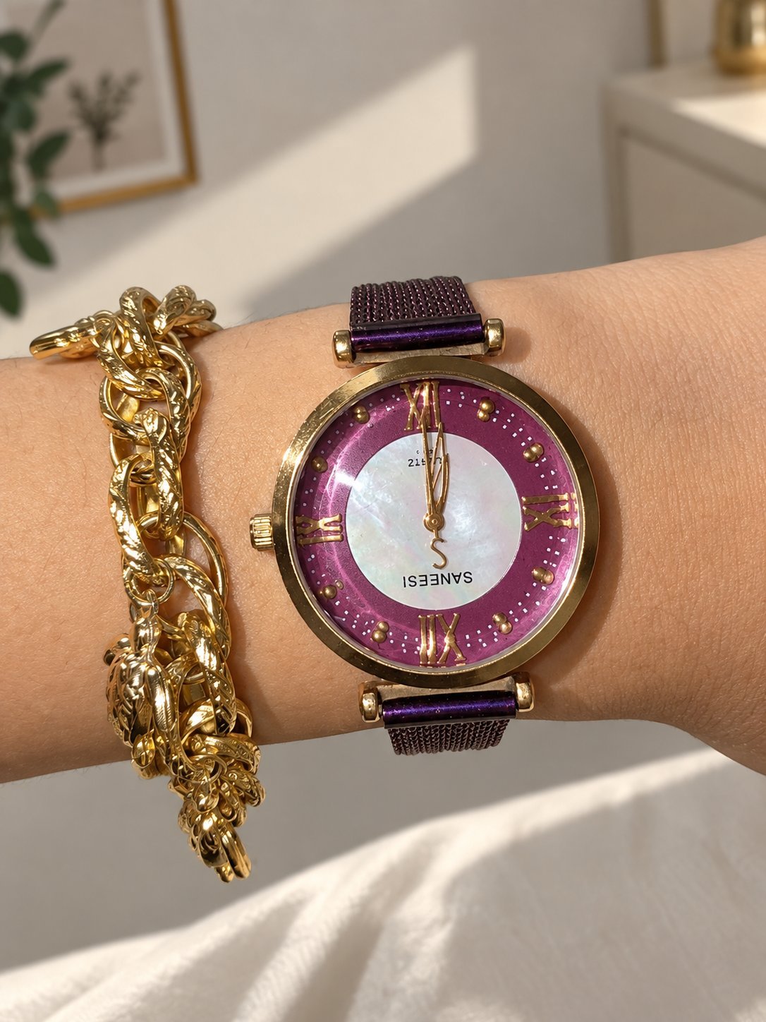 Montre saneesi avec un bracelet gratuit 
