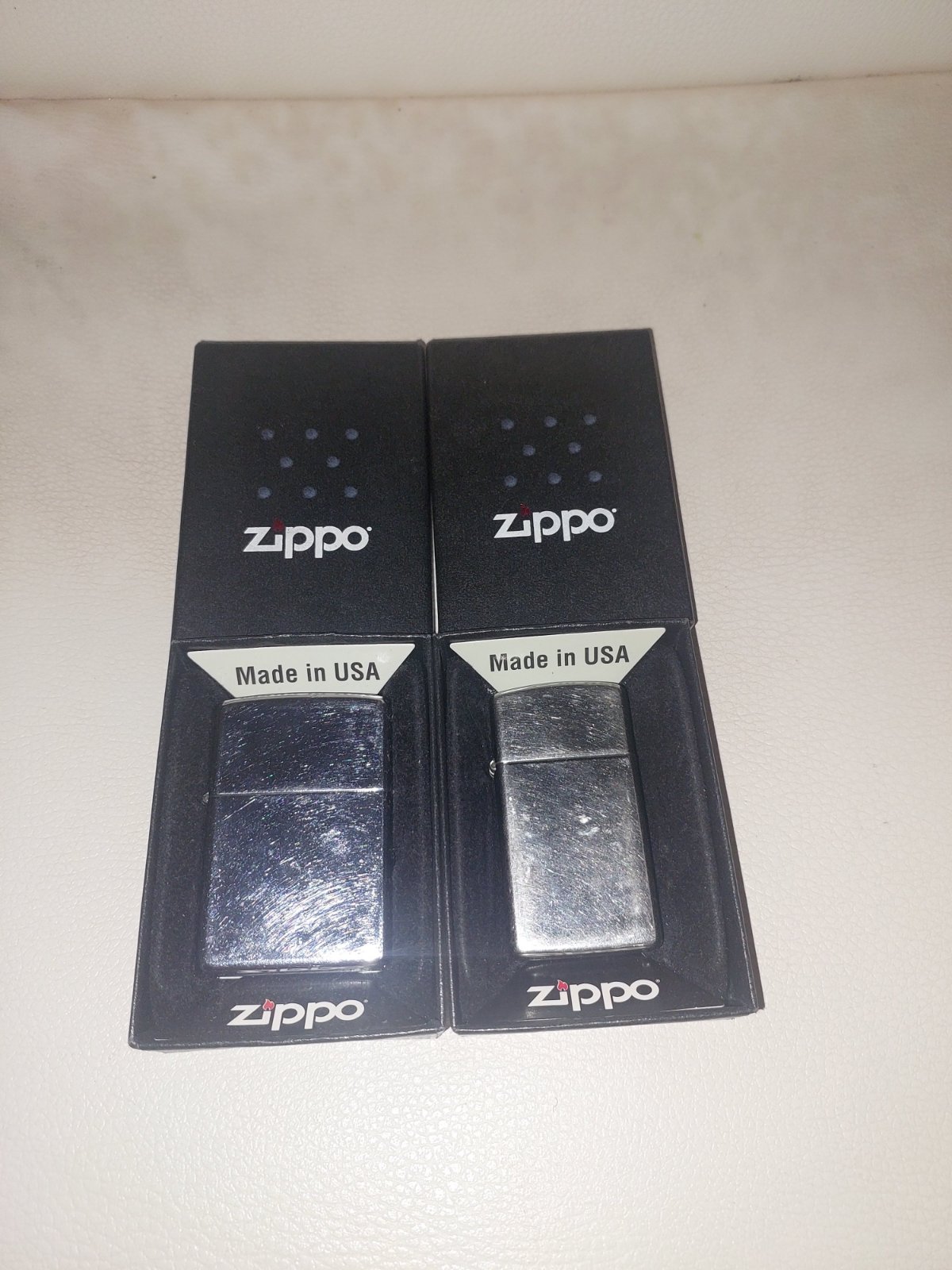 Deux Briquet zippo